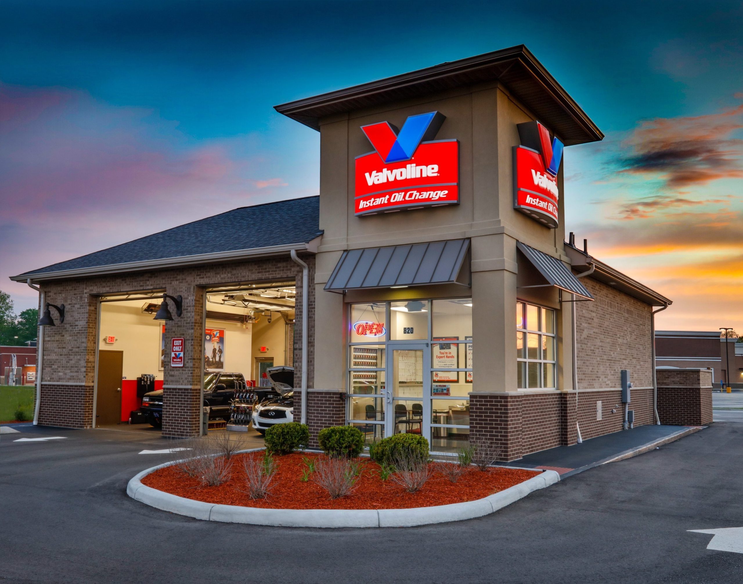 Does Valvoline Hire People with Criminal Records?