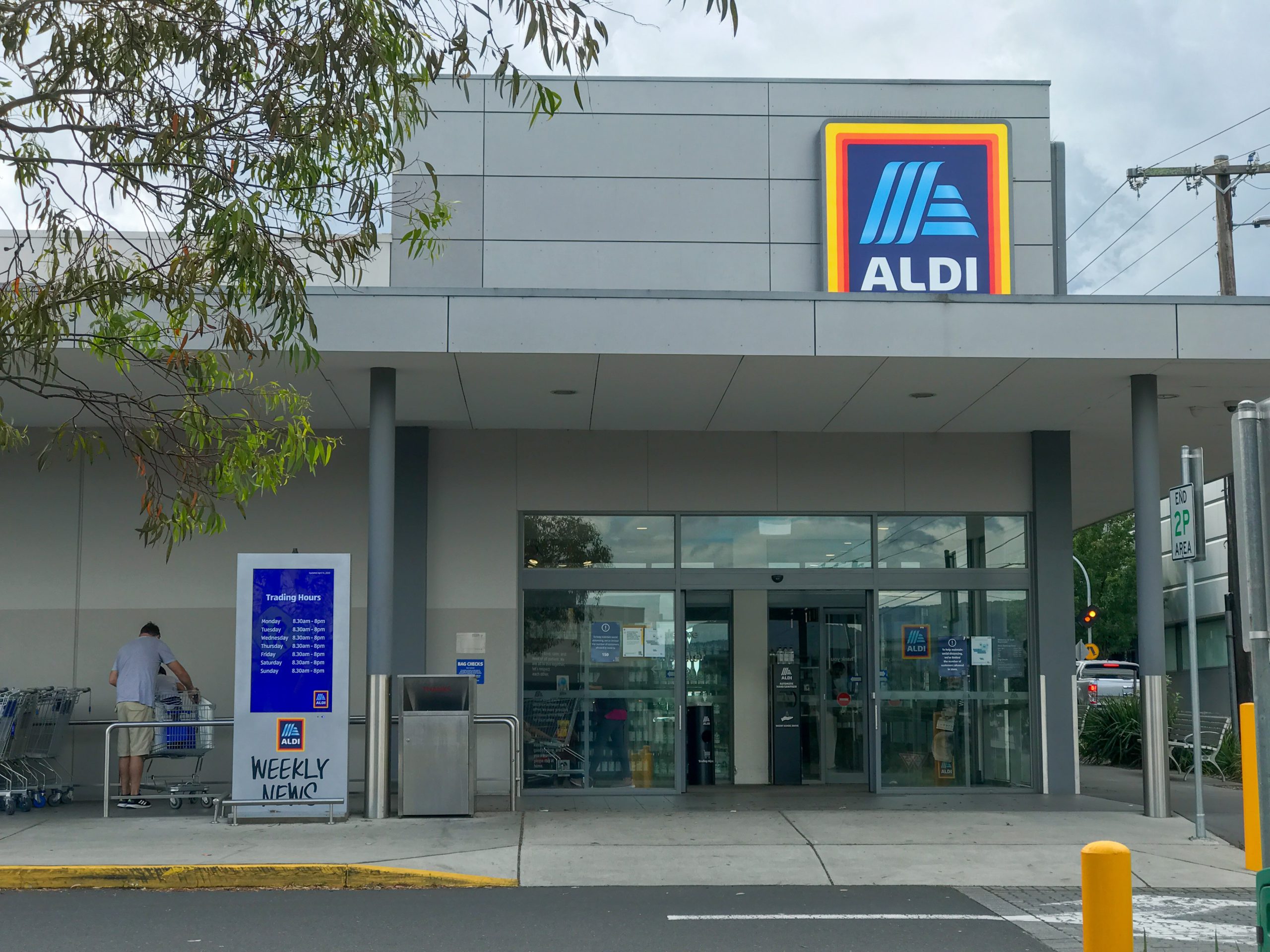 Does Aldi Supermarket Hire Felons?
